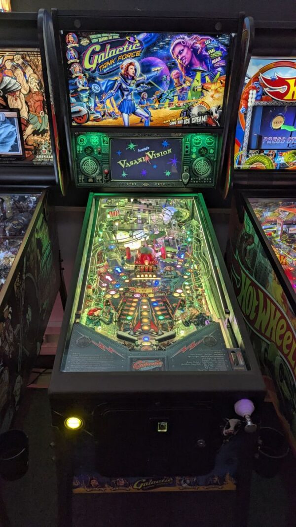 Galactic Tank Force Deluxe Edition Flipper American Pinball (Vorführgerät)