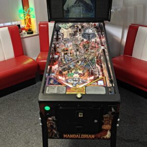 Star Wars Mandalorian Premium Flipper Stern Pinball (Vorführgerät)