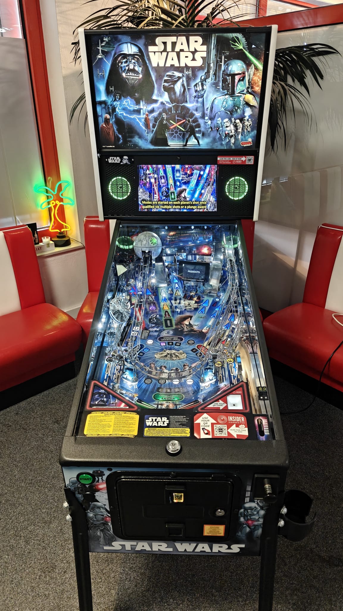 Star Wars Premium Flipper Stern Pinball (Vorführgerät)