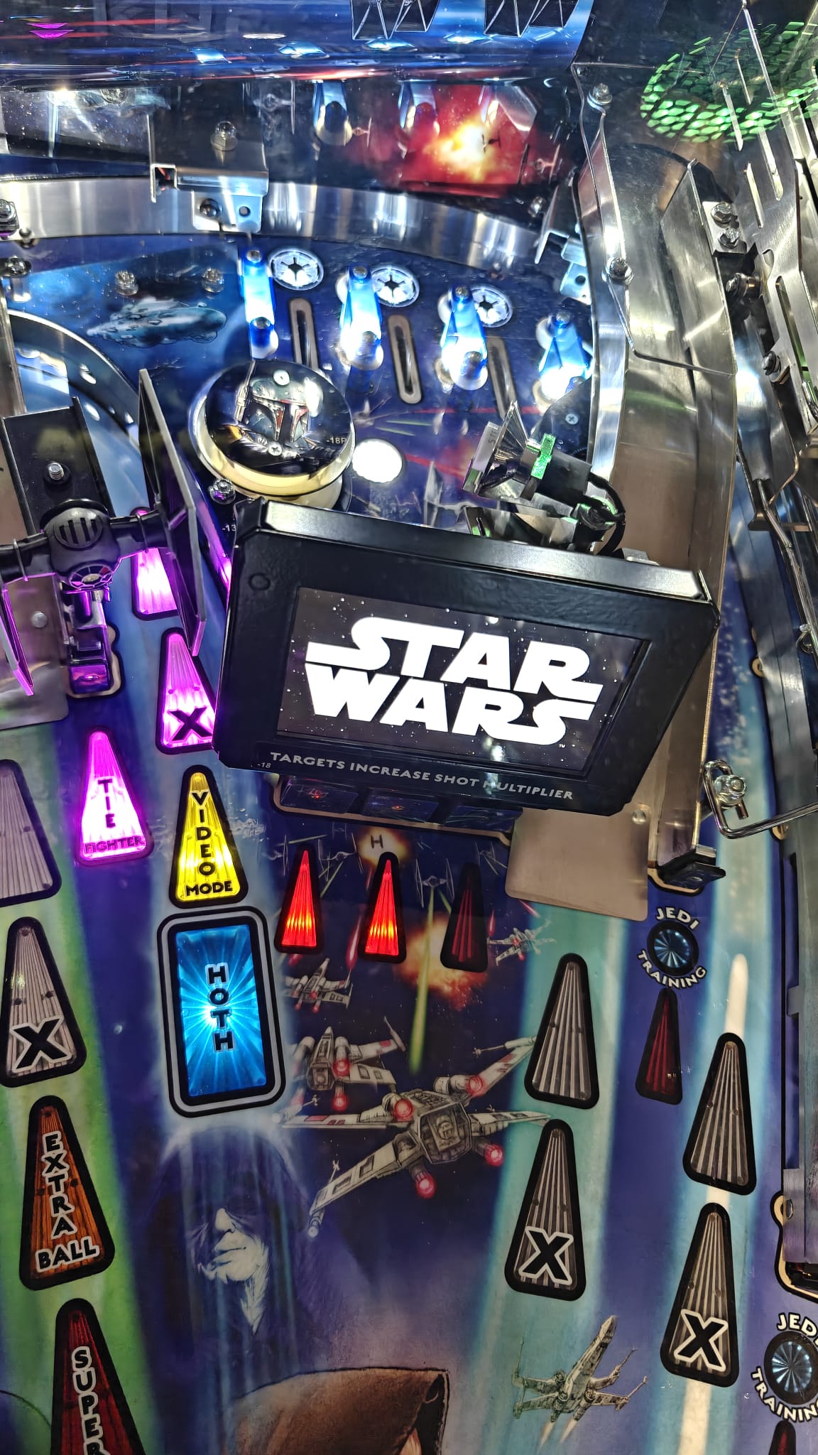 Star Wars Premium Flipper Stern Pinball (Vorführgerät)