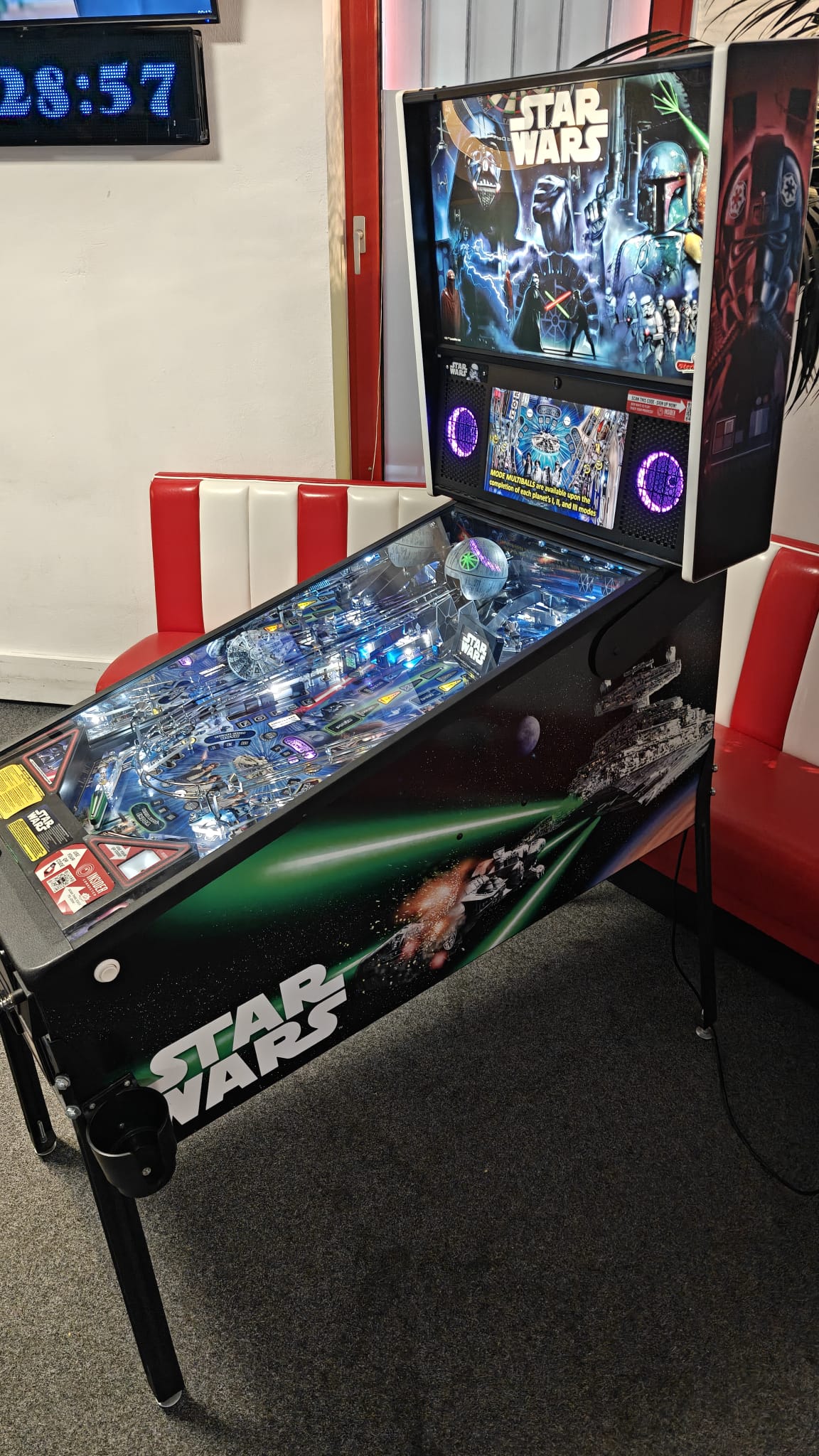 Star Wars Premium Flipper Stern Pinball (Vorführgerät)